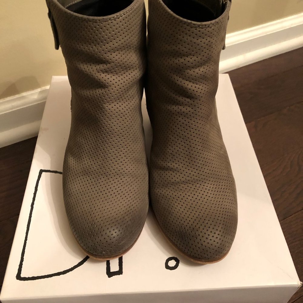 Nordstrom BP Trolley Lea Bootie - Gray Nubuck - Size 7.5M
